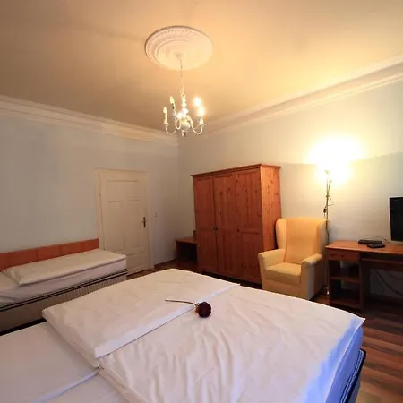 Altstadthotel Hotel 3*