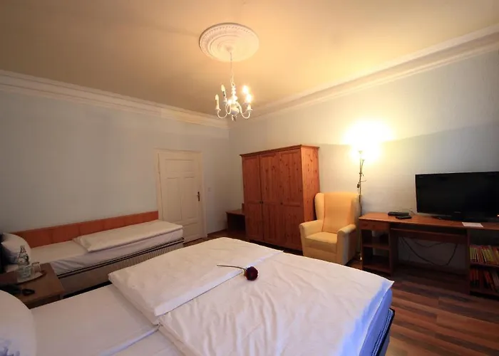 Altstadthotel Hotel 3*