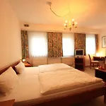 Altstadthotel 3*