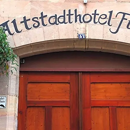 Hotell Altstadthotel 3*