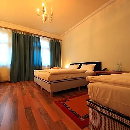 Altstadthotel Hotell 3*