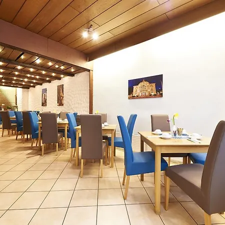 Altstadthotel Hotel 3*