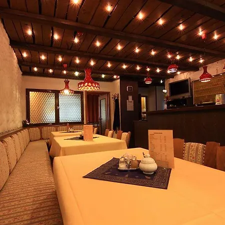 Ξενοδοχείο Altstadthotel 3*