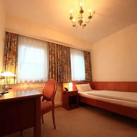 Отель Altstadthotel
